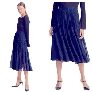 NWT Club Monaco Yowshee Pleated Dark Blue Midi Skirt Size 2